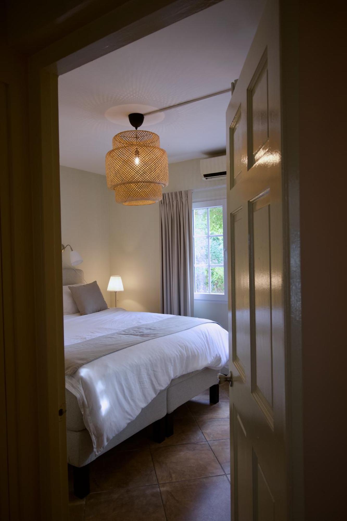 Luxury Appt For 6: Mesmerizing Spanish Water View Jan Thiel المظهر الخارجي الصورة